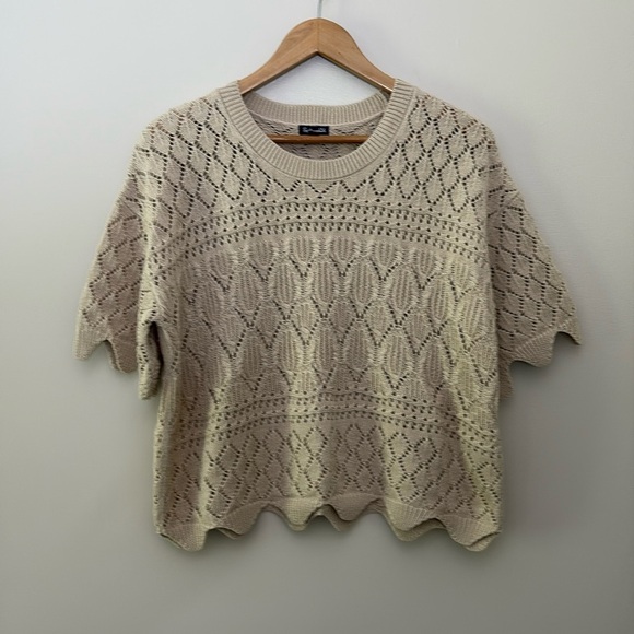 Splendid Short Sleeve Natural Beige Crochet Knit Scalloped Sweater Size Medium - Picture 3 of 11